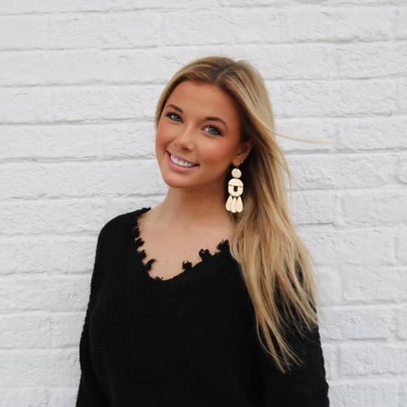 Meet your Posher, Ashley - Picture 1 of 1